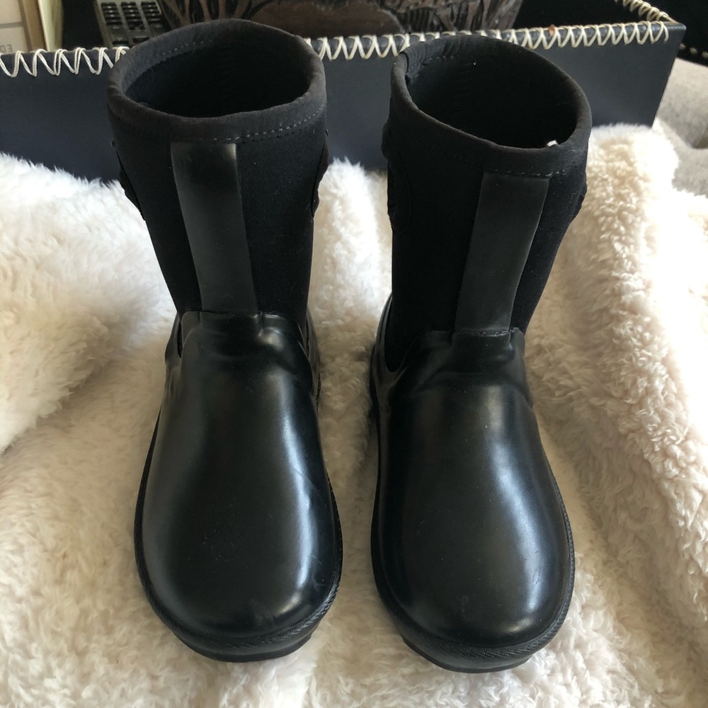 UGG Rainboots